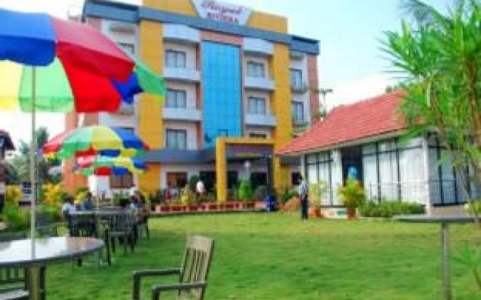Royal Riviera Hotel & Resort