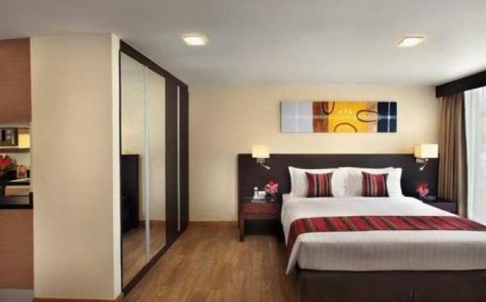 Lohas Residences Sukhumvit 2