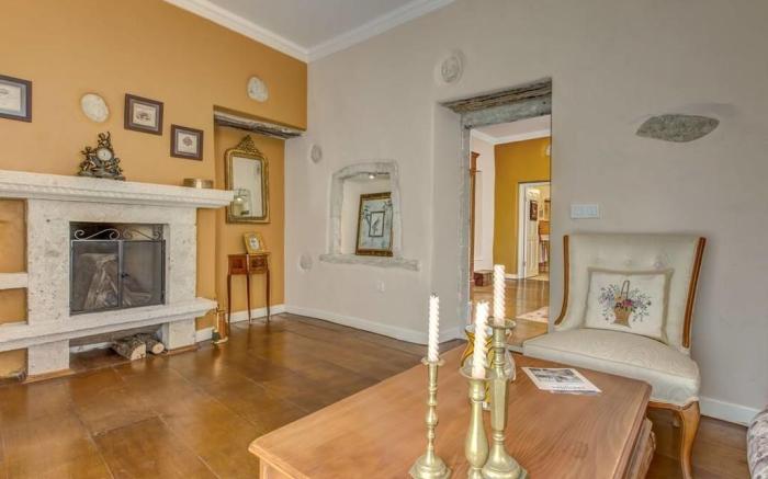 Erendira Hotel - Special Category