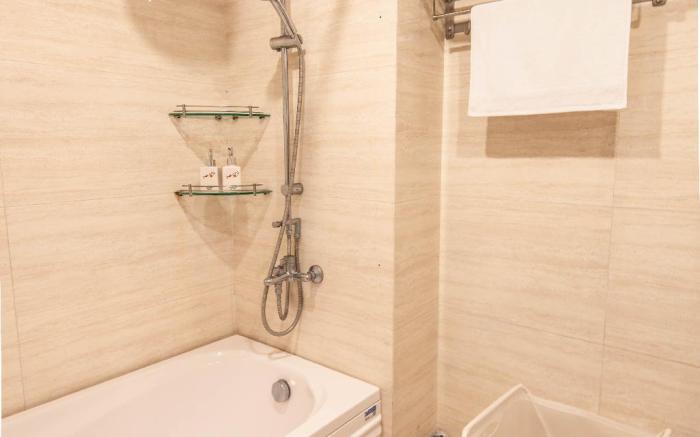 Cozy 1BR apartment in Linh Lang, Ba Dinh