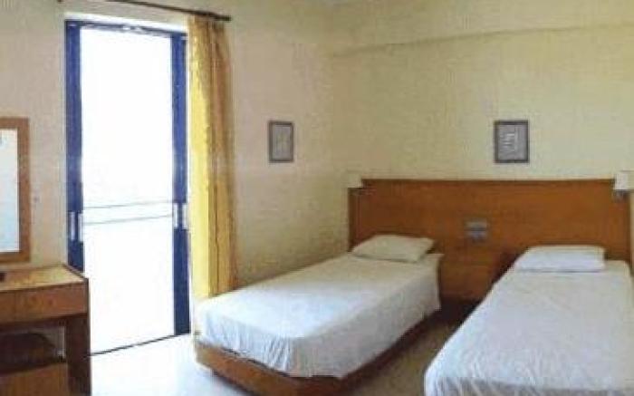 Philippos Studios & Apartments