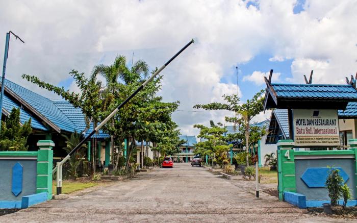 Capital O 90417 Hotel Batu Suli Internasional