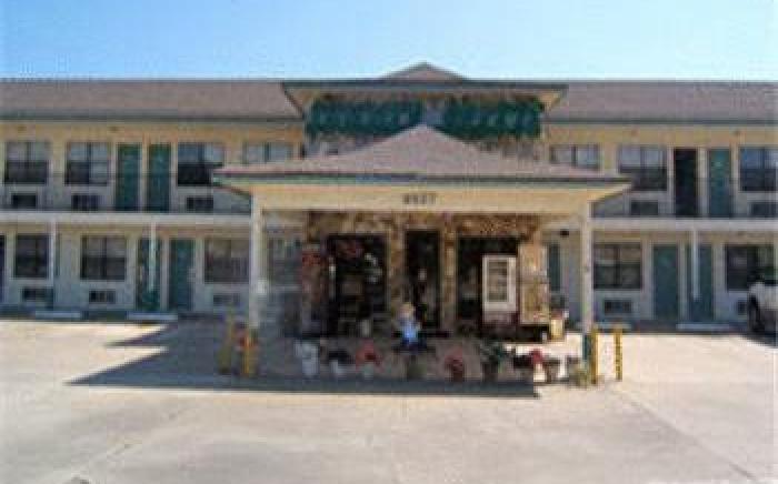 Summer Breeze Motel