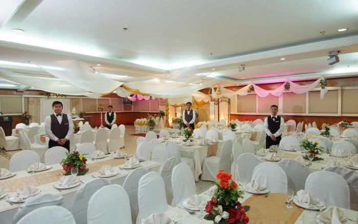 Golden Valley Hotel