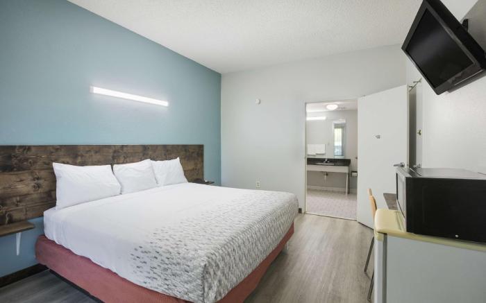 Americas Best Value Inn Stockbridge