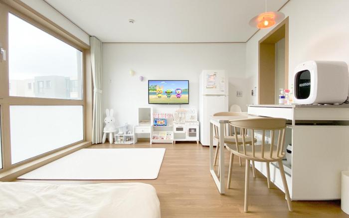 Jeju Seongsan Baekrok Kids Pension