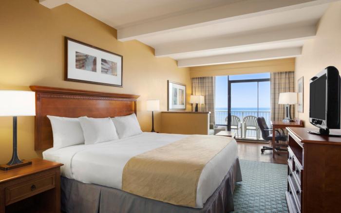Country Inn & Suites by Radisson, Virginia Beach (Oceanfront), VA