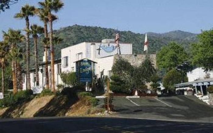 Sierra Lodge Three Rivers