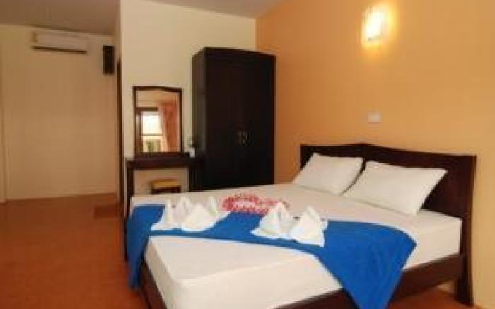 Lanta Bee Garden Bungalows