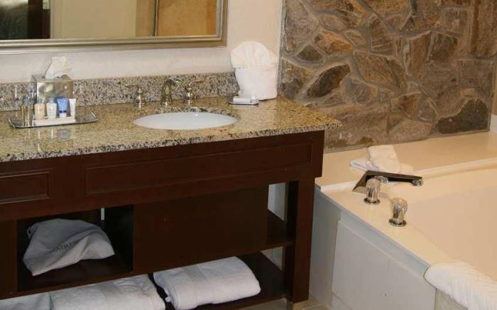DoubleTree by Hilton Augusta