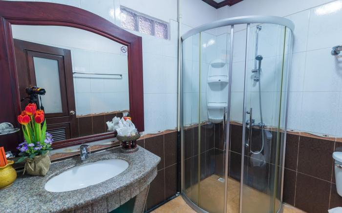 E-Outfitting VangThong Hotel