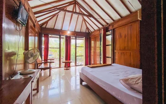Hotel dan Gazebo Syariah Pinggir Kali Prigen RedPartner
