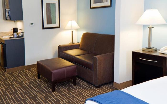 Holiday Inn Express Hotel & Suites Greenville-Downtown By IHG