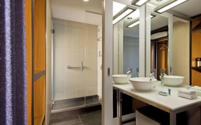 Aloft Jacksonville Tapestry Park