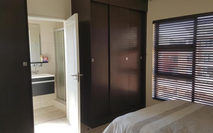 Strelitzia - Modern 2 bedroom apartment