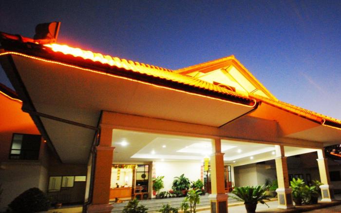 Golden Land Hotel