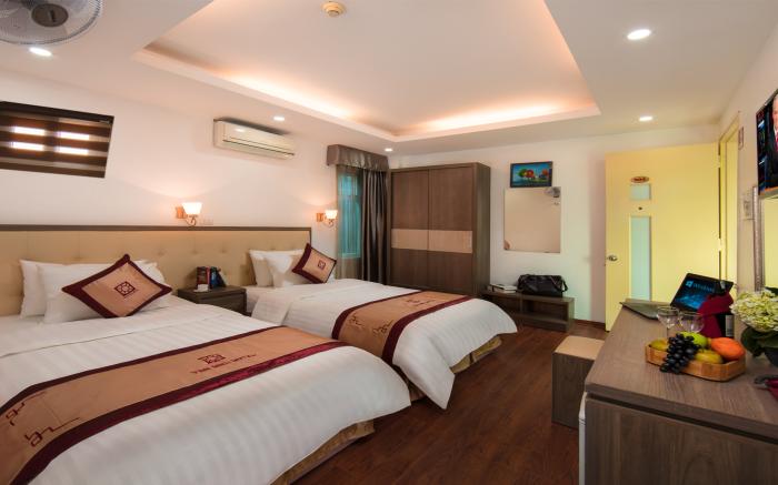 Van Mieu Hotel