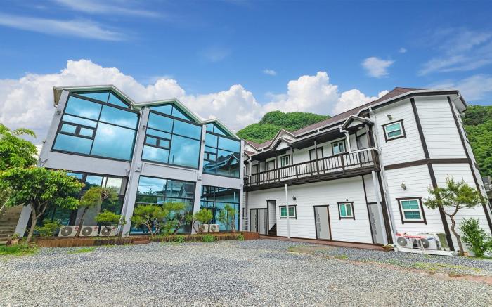 Gapyeong Shiny Pension