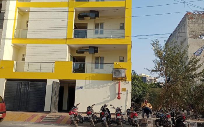 Hotel Yellow Saffron