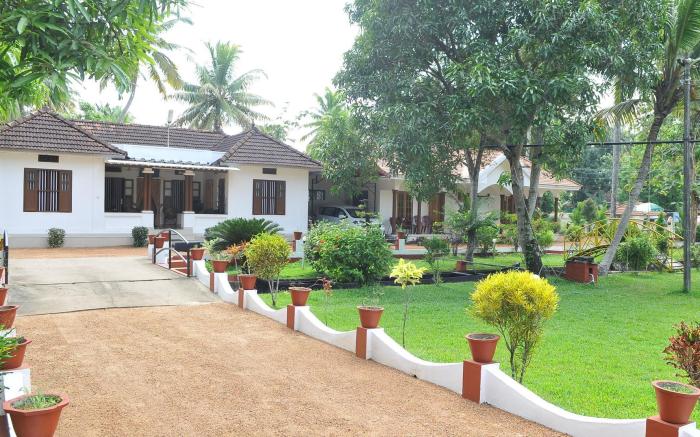 Coconut Creek Kumarakom Homestay Hotel