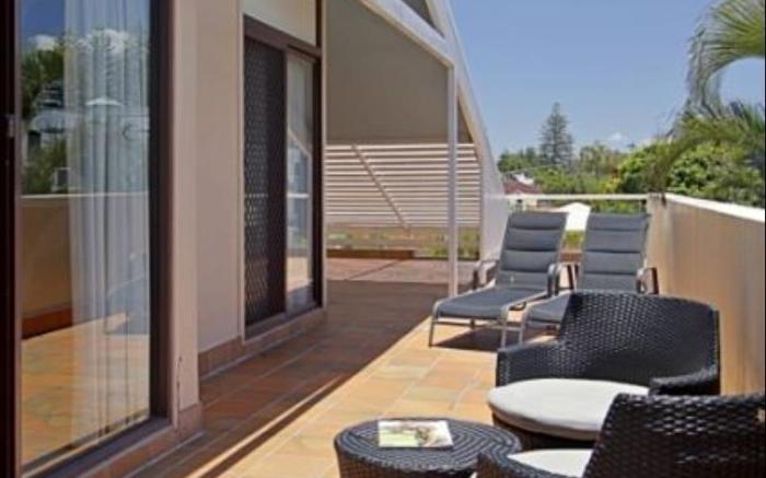 Waves Hotel Byron Bay