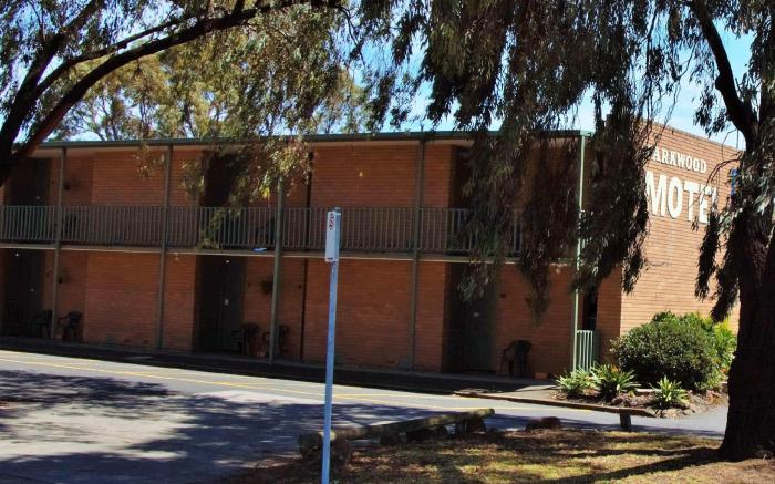 Parkwood Motel & Apartments