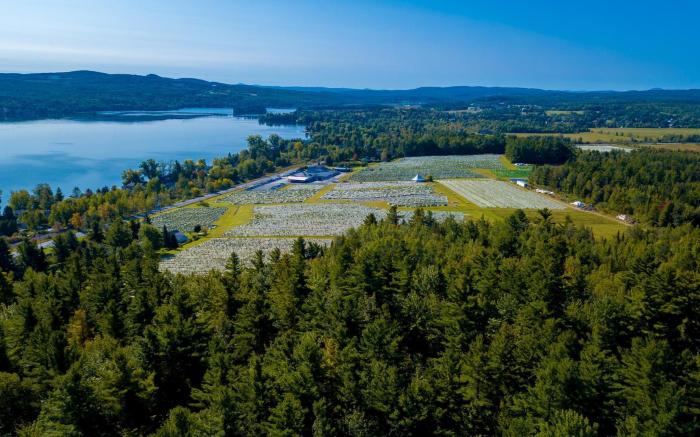 Au Sommet du Lac Magog