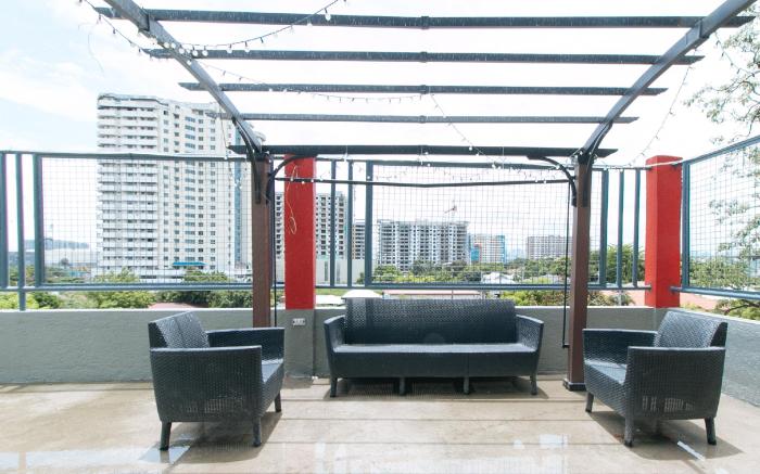 RedDoorz Plus near Tambo Paranaque