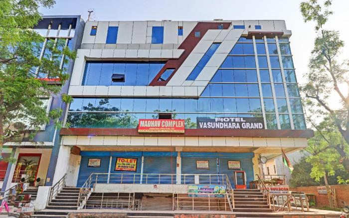 Capital O Hotel Vasundhra Grand