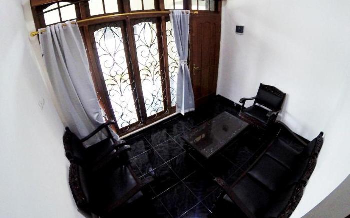 Garden Yard Homestay Jogja (family only)