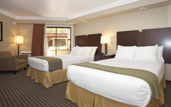 Best Western Plus Wine Country Inn and Suites
