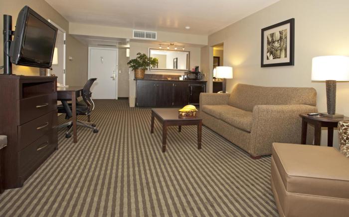 Best Western Plus Wine Country Inn and Suites