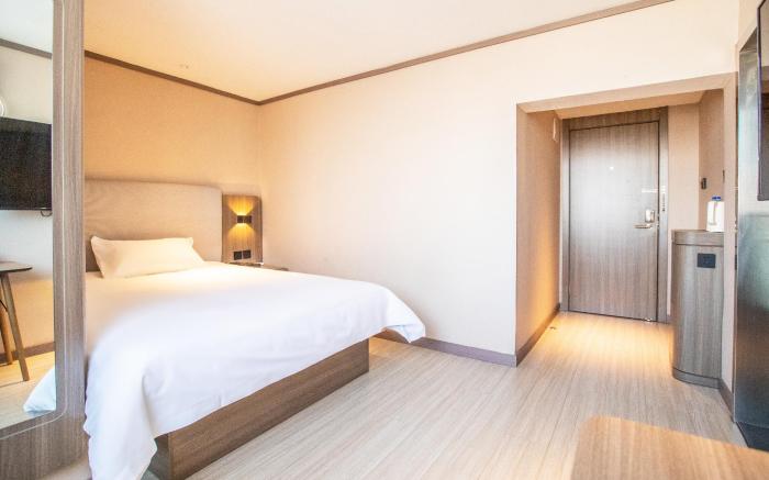 Hanting Hotel Shanghai Jiuting Street