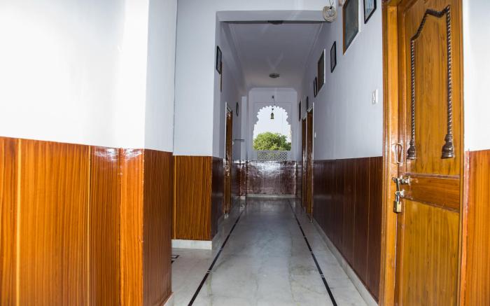 Hotel Udai Palace - Centrally Located Budget Family Stay