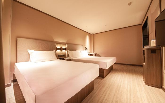 Hanting Hotel Shenyang Medical College Metro Station