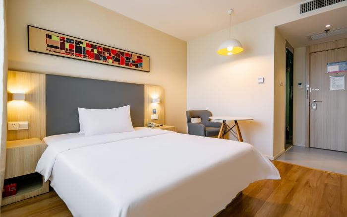Hanting Hotel Xi'an Fengdong Xincheng Houweizhai