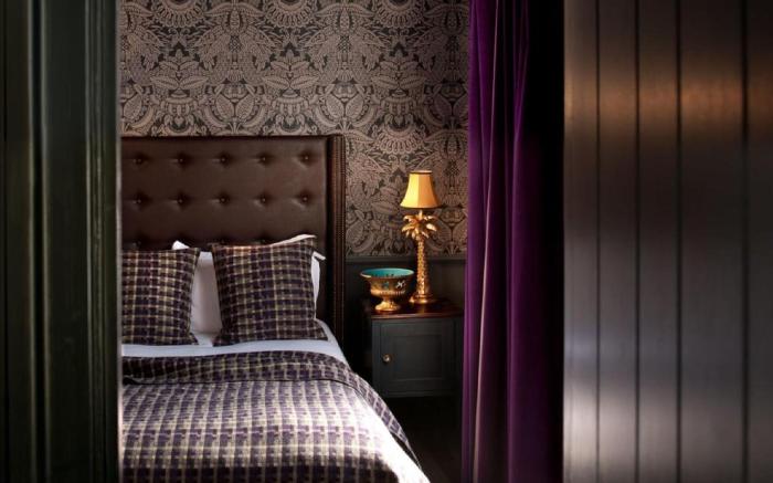 The Crown And Thistle