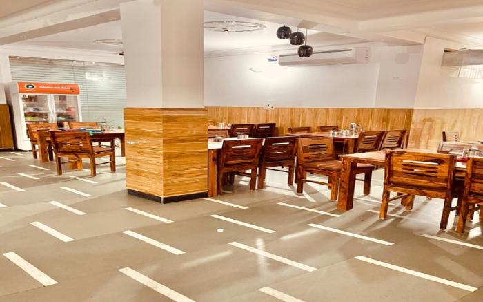 Capital O Kanha Guest House