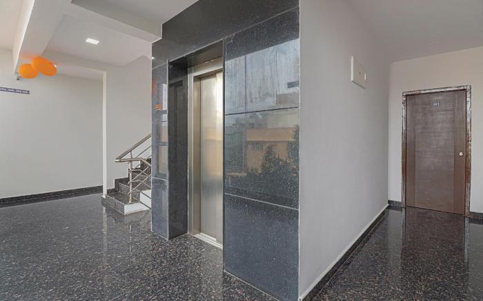 Hotel O Blooms residency