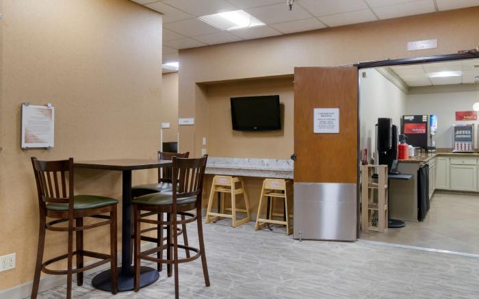 Best Western Plus Harbor Plaza
