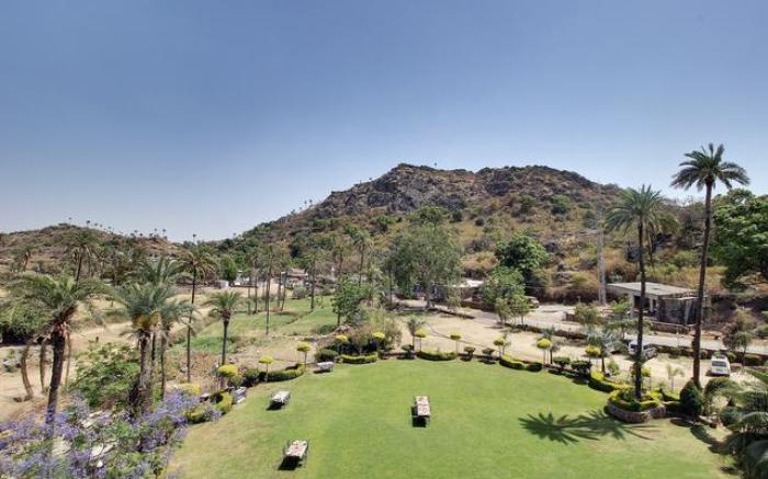 Manwar Resort