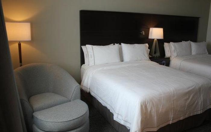 Holiday Inn Express & Suites Leon - Aeropuerto By IHG