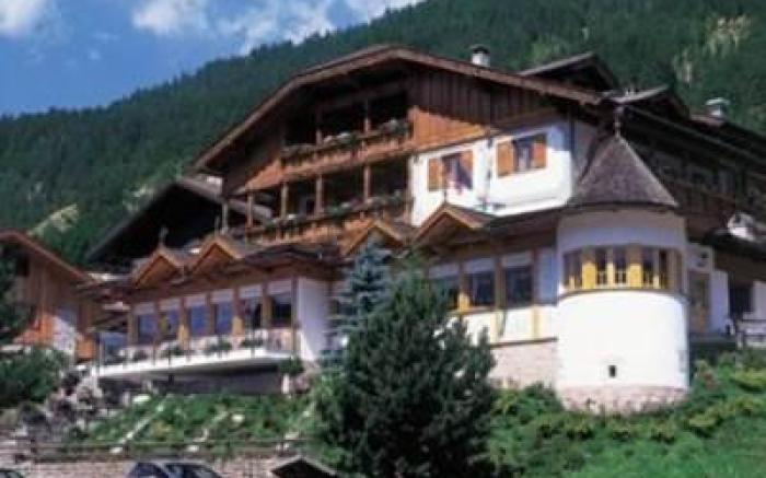 Hotel Ladinia Dolomites View