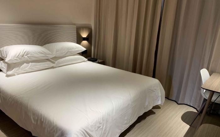 Hanting Hotel Quanzhou Jiangnan Xingxian Road