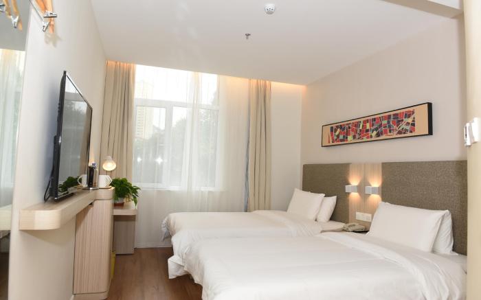 Hanting Hotel Xining Xinhua Lane Qingda Affiliated Courtyard