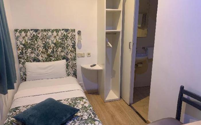 Ciudad Condal Hostal