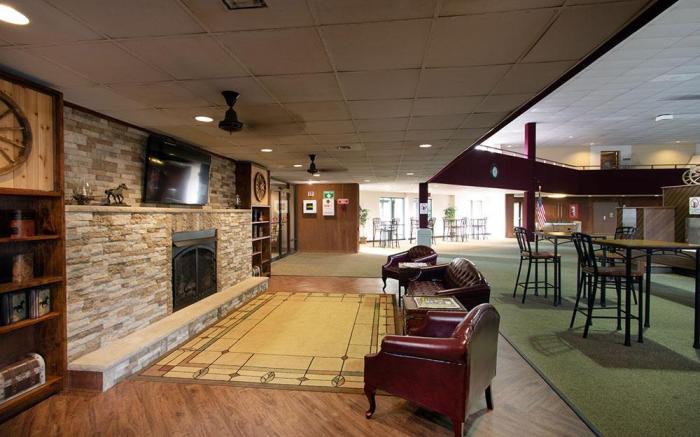 Carriage House Country Club