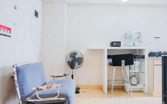 Nice & Spacious 2BR Green Pramuka City By Travelio