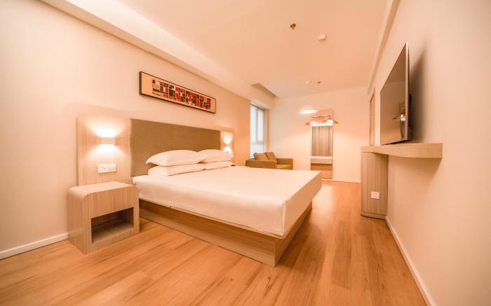 Hanting Hotel Shenyang Tiexi Qigong Street Metro Station