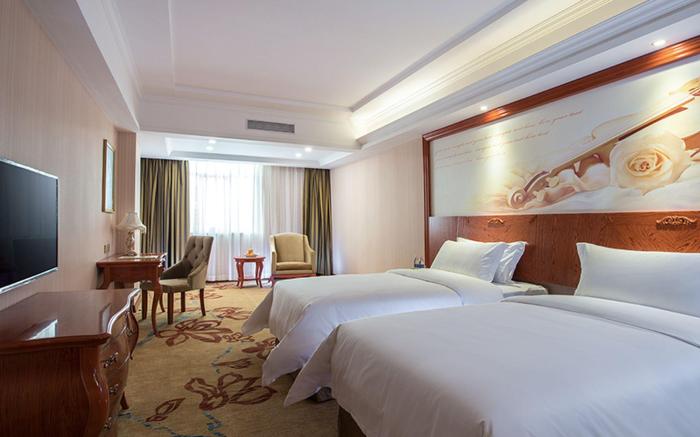 Vienna Hotel Heyuan Longchuan Branch